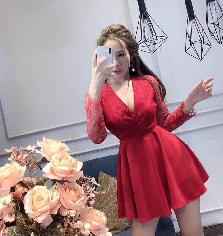 đầm xòe tay ren