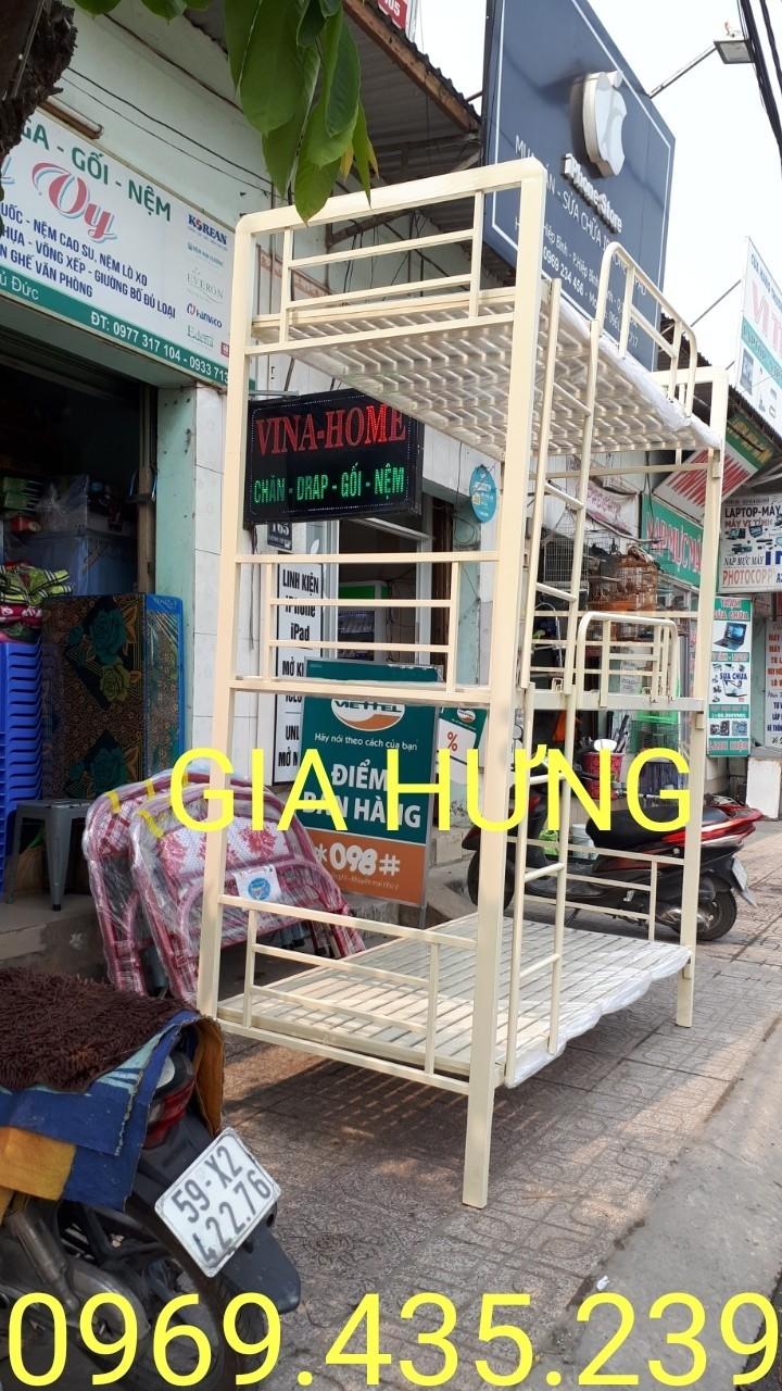 Giường tầng sắt hộp 3x6 màu kem ngang 1m