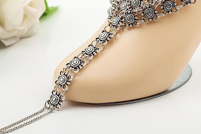 Lắc chân bạc cá tính thời thượng