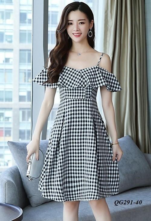 Đầm xòe caro trễ vai -size s-6xl