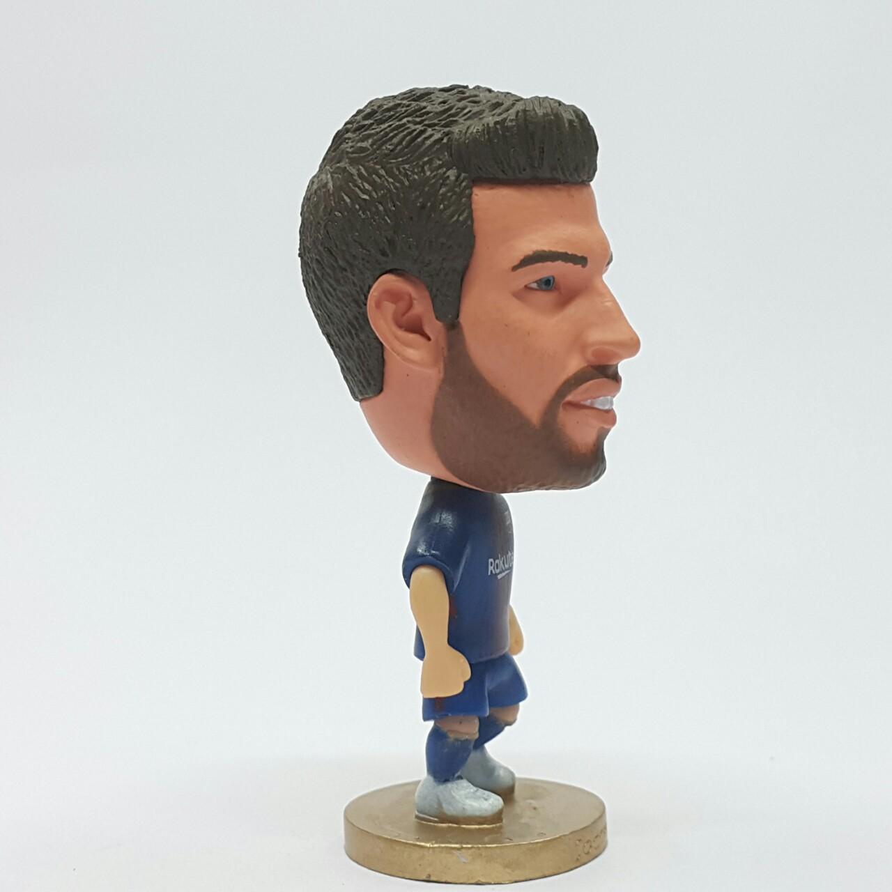 Tượng cầu thủ bóng đá Gerard Pique Clb Barcelona
