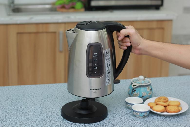 Ấm siêu tốc Panasonic 1.6 lít NC-SK1