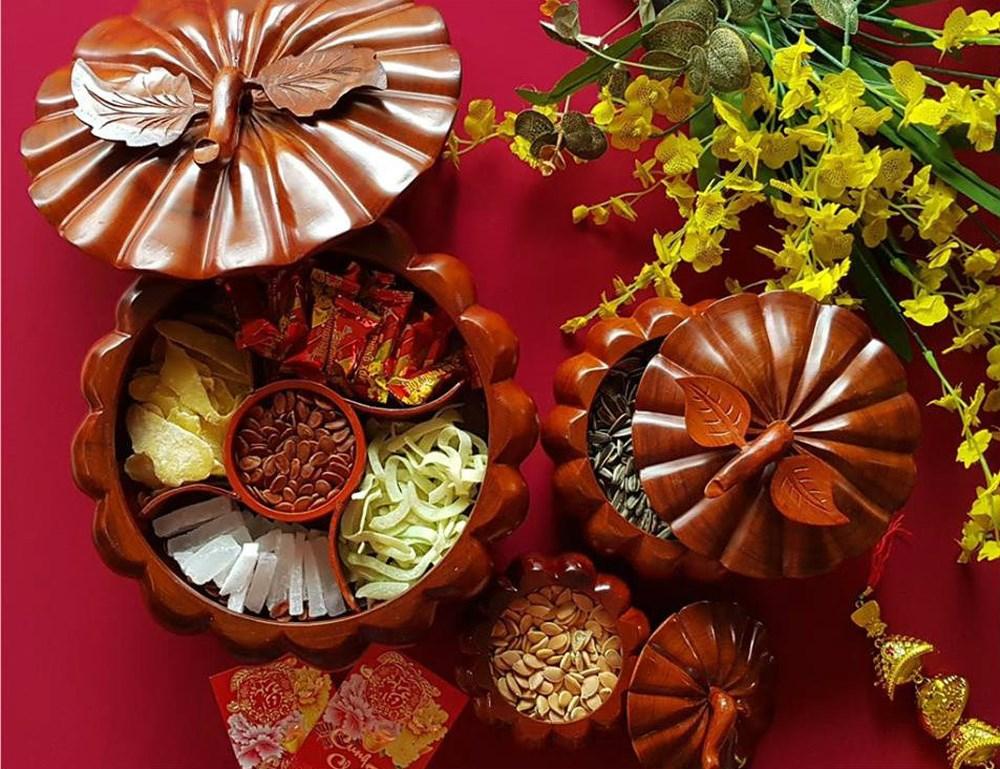 Quả Bí Gỗ Hương đựng bánh mứt kẹo có đế xoay ,Thố đựng bánh kẹo