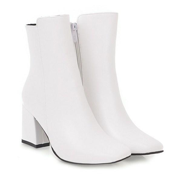 Giày boot nữ cổ lửng màu trắng thời thượng GBN0802
