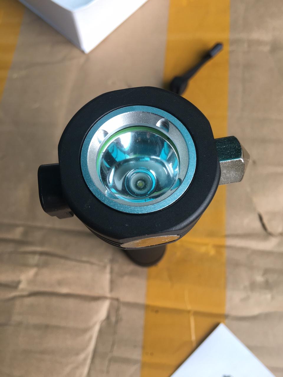 [HCM]Đèn pin Police 11 chức năng Solar Power Flashlight