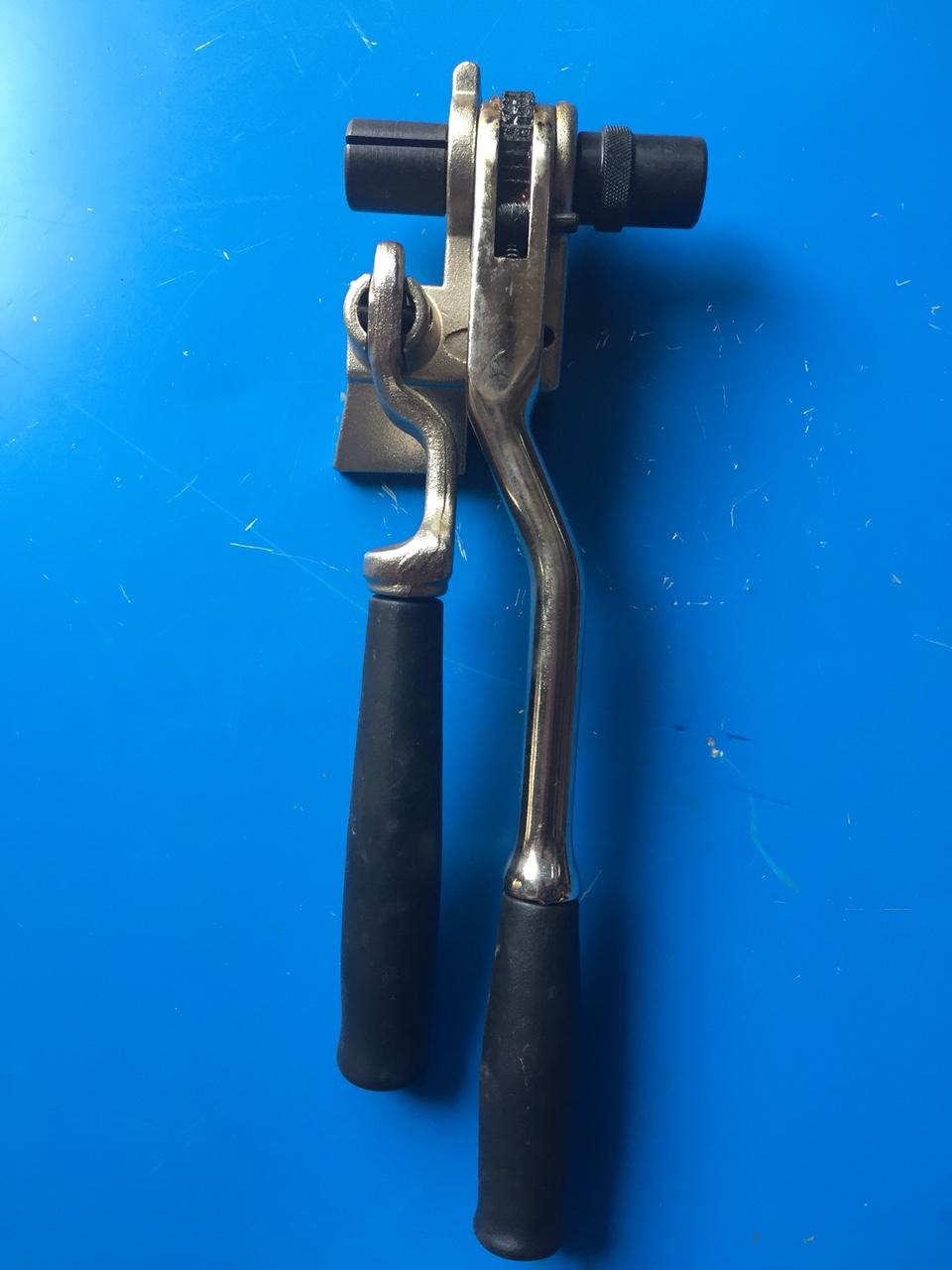 Kìm xiết dây đai inox cao cấp siêu hạng - Kìm rút dây đai inox cao cấp Kìm xiết dây đai inox cao cấp - Kìm rút dây đai inox cao cấp là 1 dòng kìm xiết hay rút