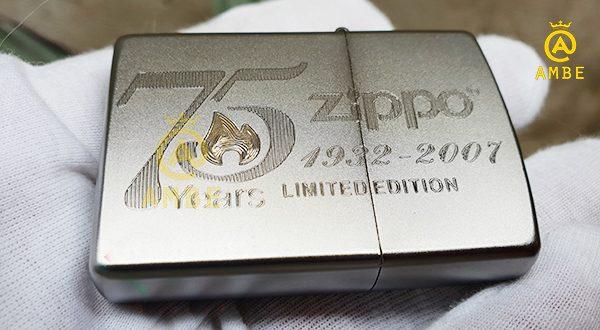 Zippo mạ Satin kỷ niệm Zippo 75 Z207