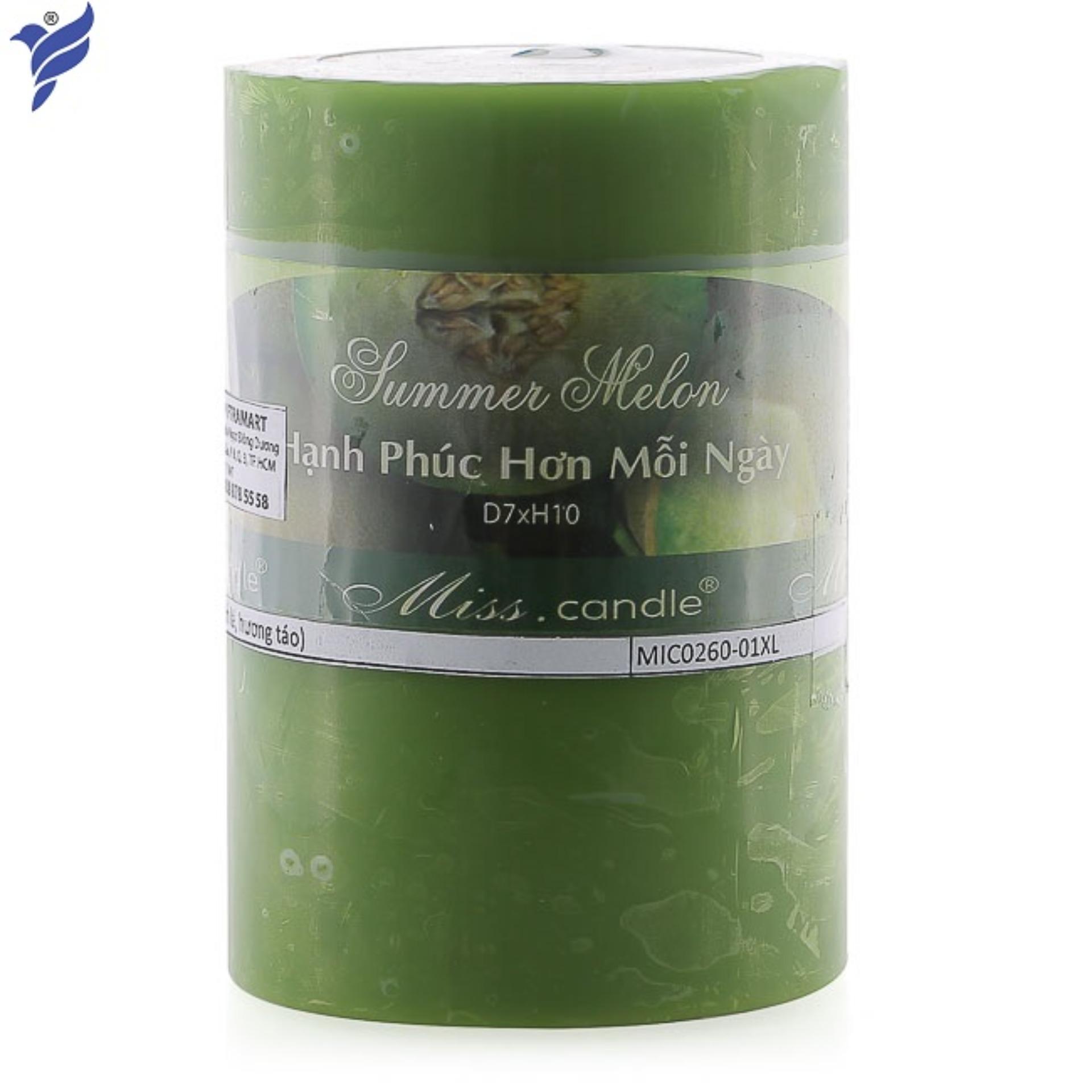 Nến thơm trụ tròn D7H10 Miss Candle MIC0260 7 x 10 cm (Xanh lá, hương táo)