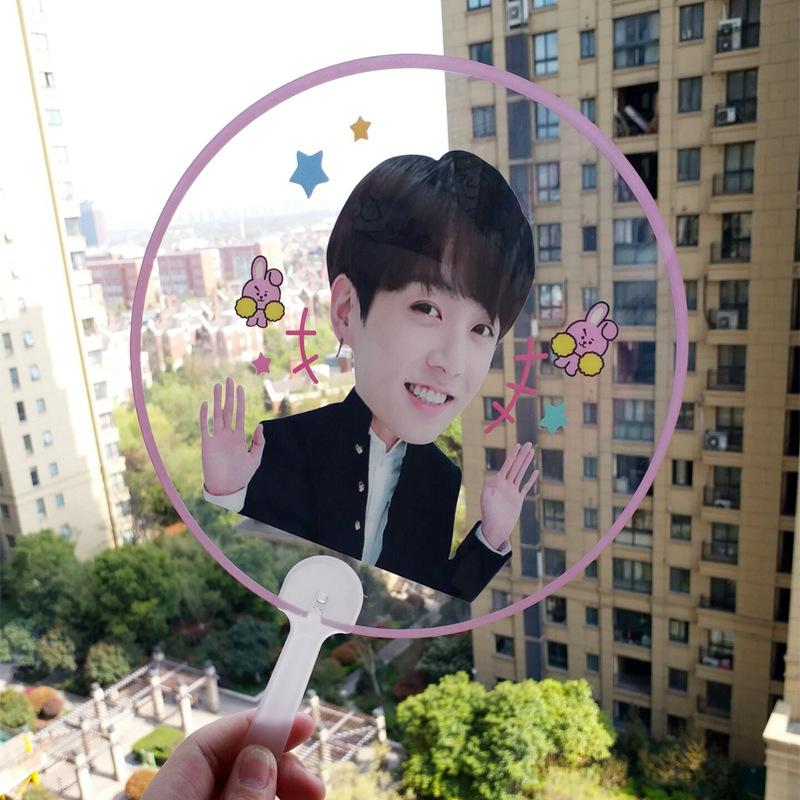 Quạt cầm tay trong suốt bts, jimin, jung kook, v