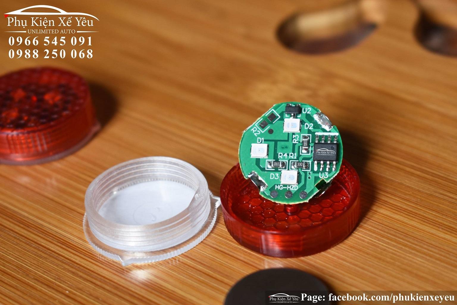 Bộ 4 đèn led cảnh báo mở cửa ô tô