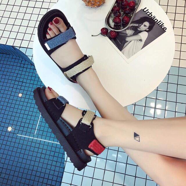 Sandal quai ngang