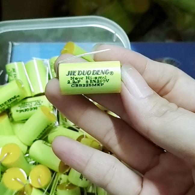 10 tụ 2.2m /250v
