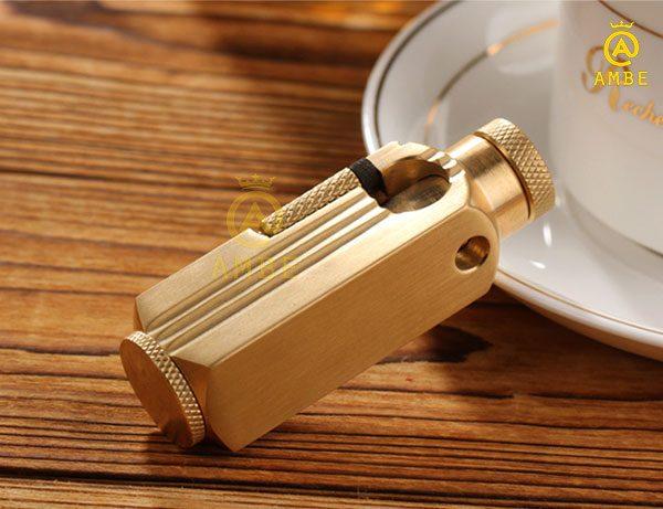 Bật lửa xăng đúc nguyên khối TC01
