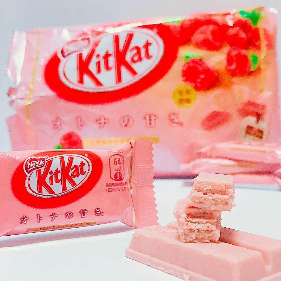 Bánh Kitkat Phúc Bồn Tử mâm xôi) - Nhật bản