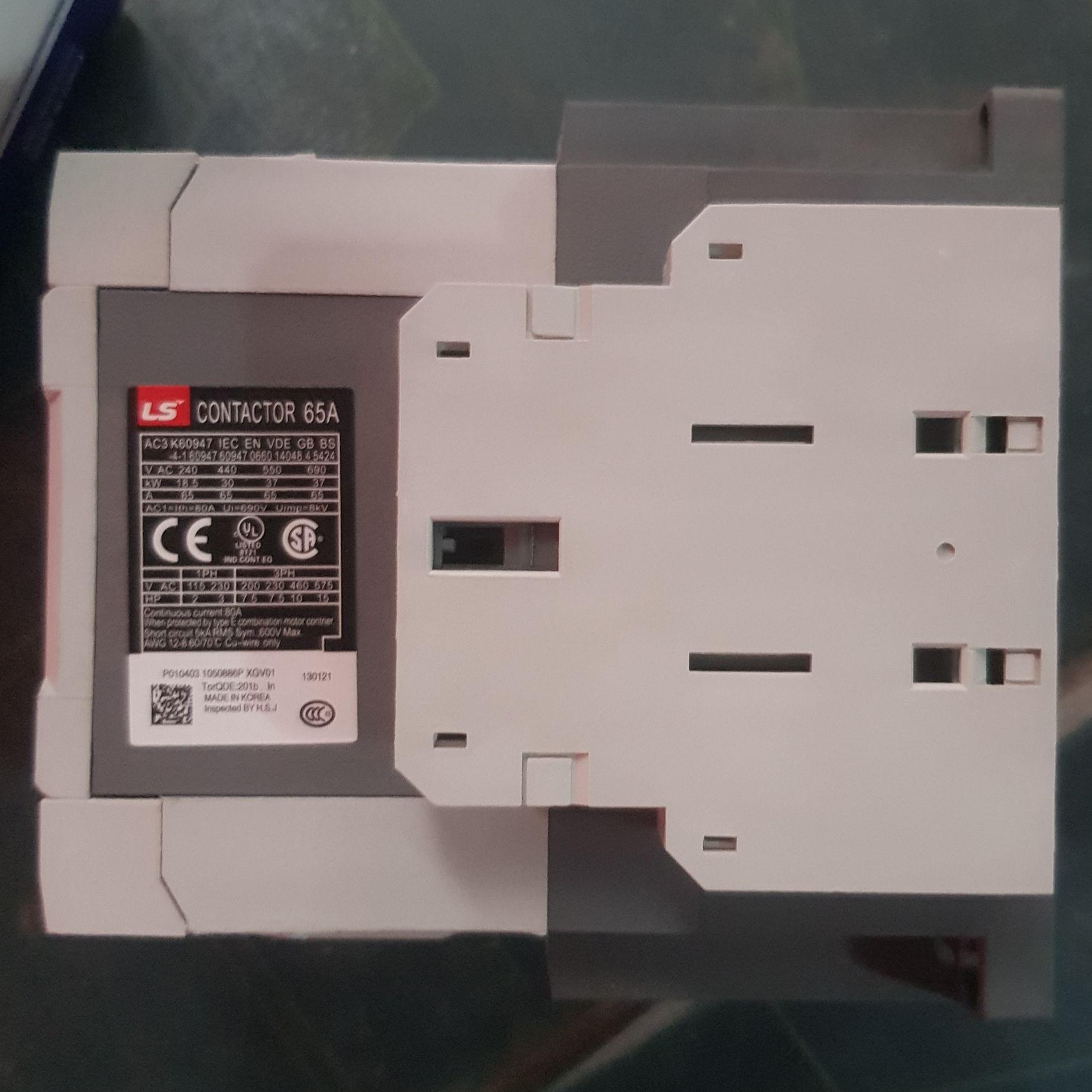 Khởi động từ MC 65A