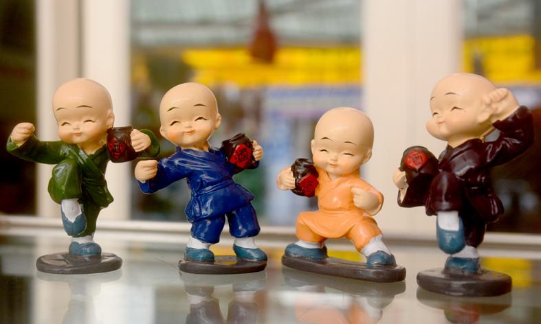 Bộ tượng bốn Chú Tiểu Túy quyền ôm bình ngộ nghĩnh