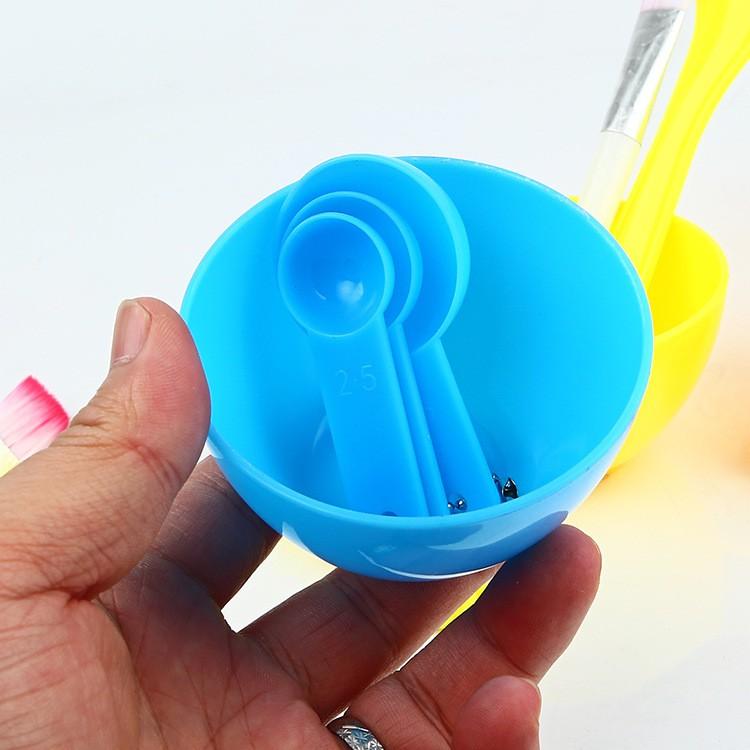 Bộ bát trộn mặt nạ kèm cọ rửa mặt