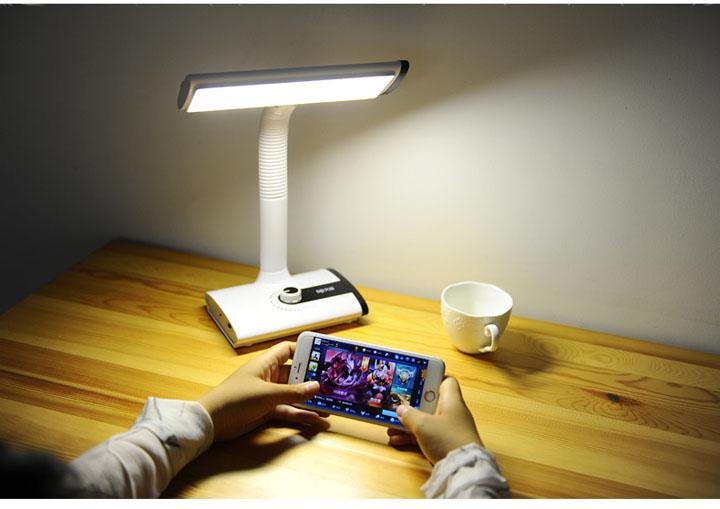 Đèn học sinh chống cận cao cấp DP Led-697
