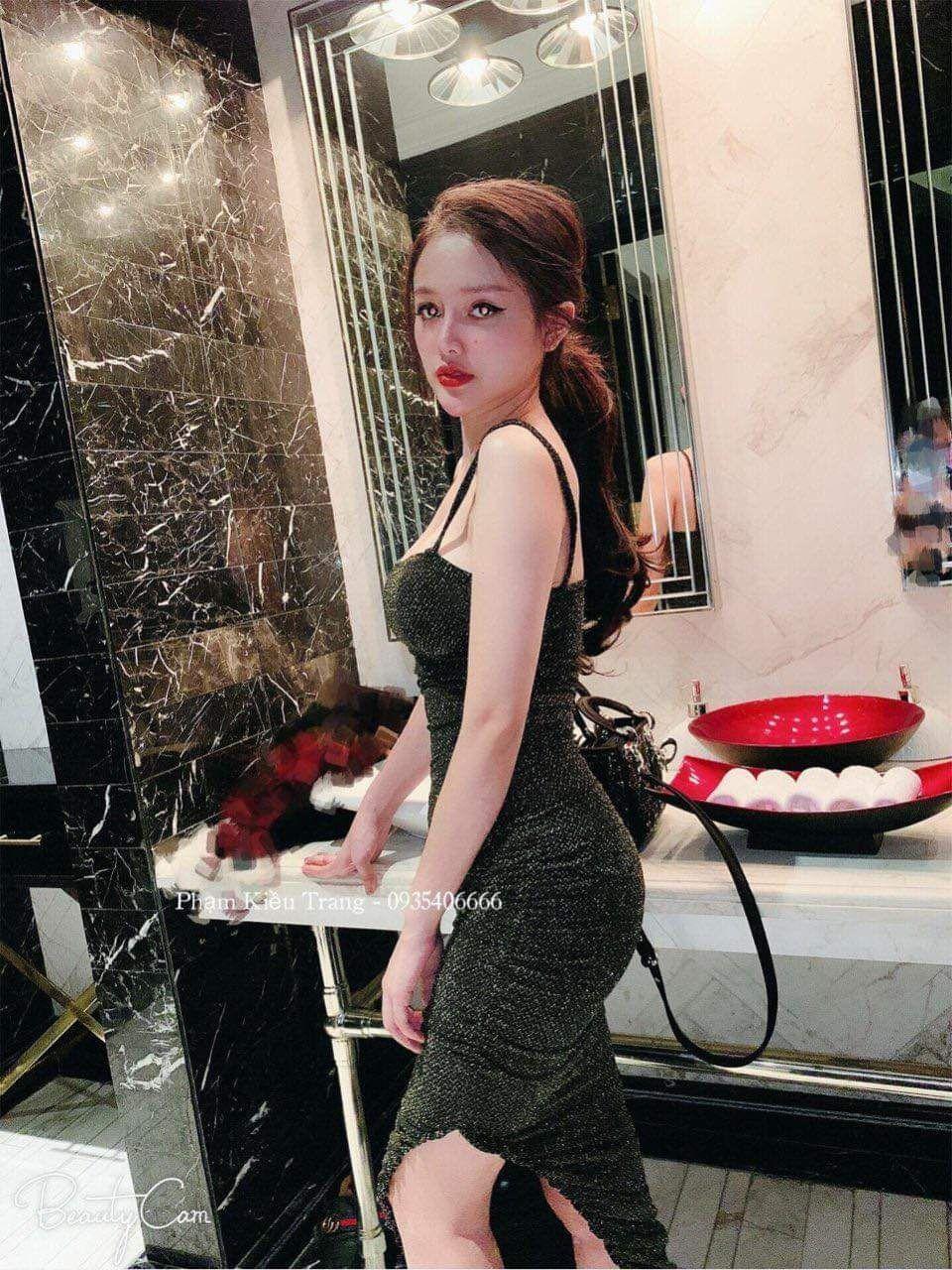 Đầm body 2 dây xéo tà sexy