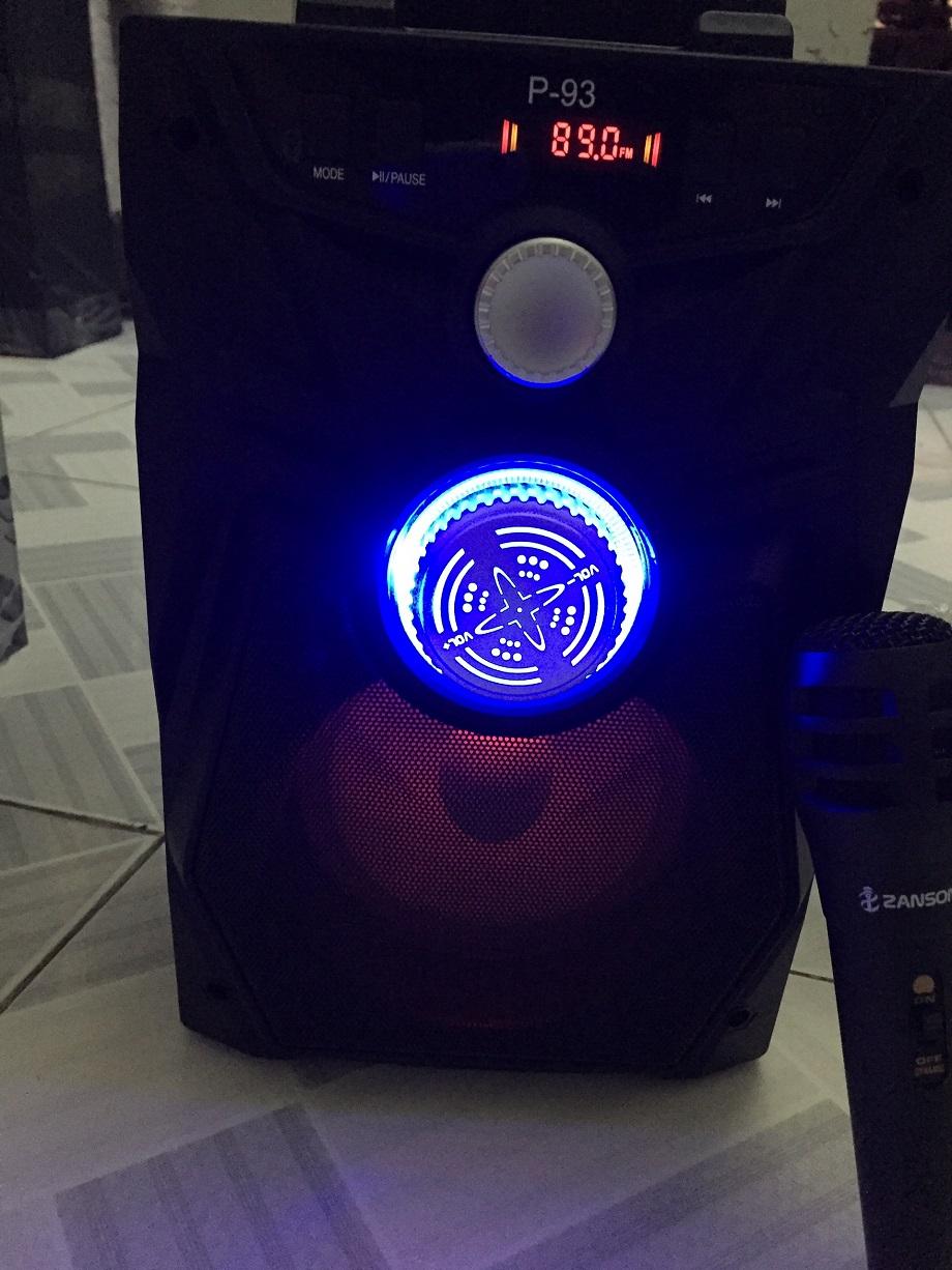Loa bluetooth P93 Có míc karaoke.