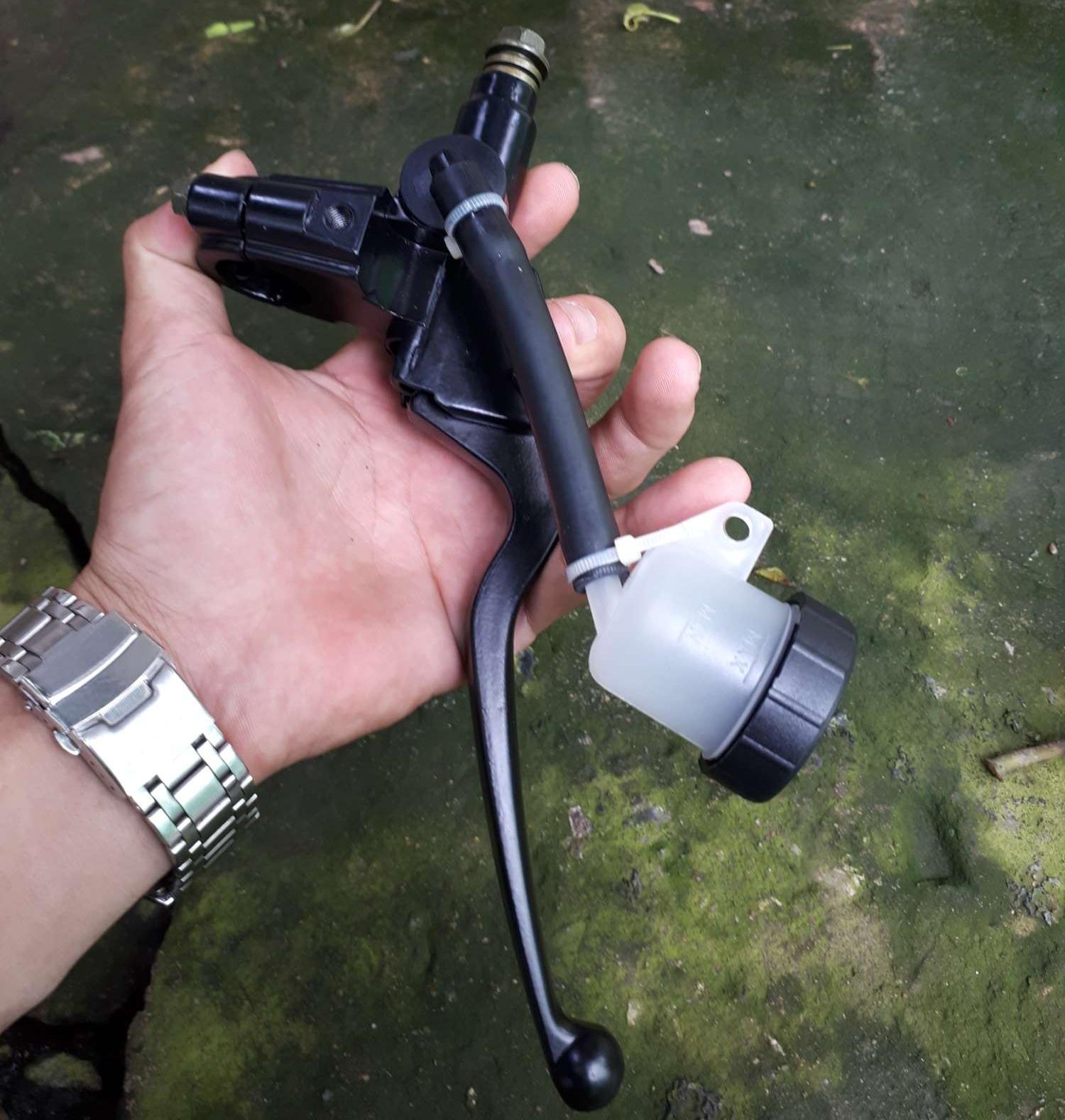TAY THẮNG BÌNH DẦU RỜI