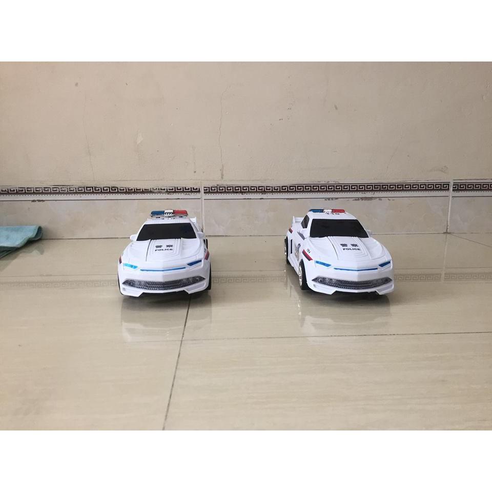 Oto Biến Hình Cảnh Sát