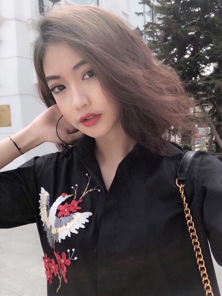 Áo sơ mi nữ đen thuê hình công