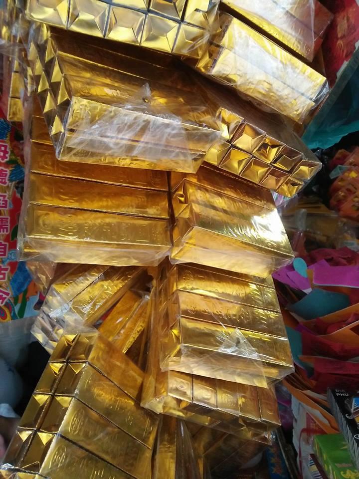 [HCM]hàng mã: vàng cục vàng khối 1 bao 10 thỏi vàng