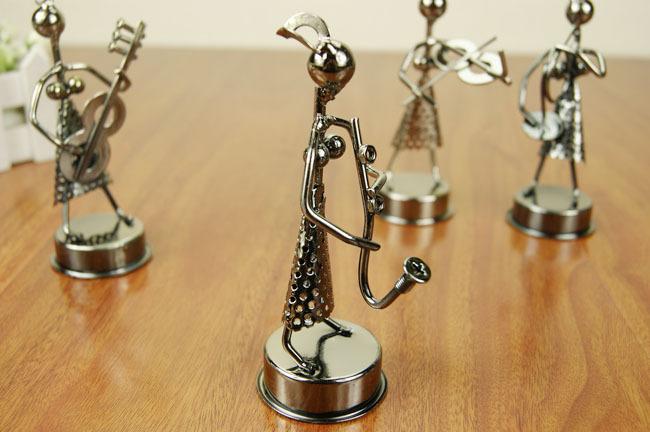 Quà Tặng Tượng Sắt Nghệ Sĩ L20