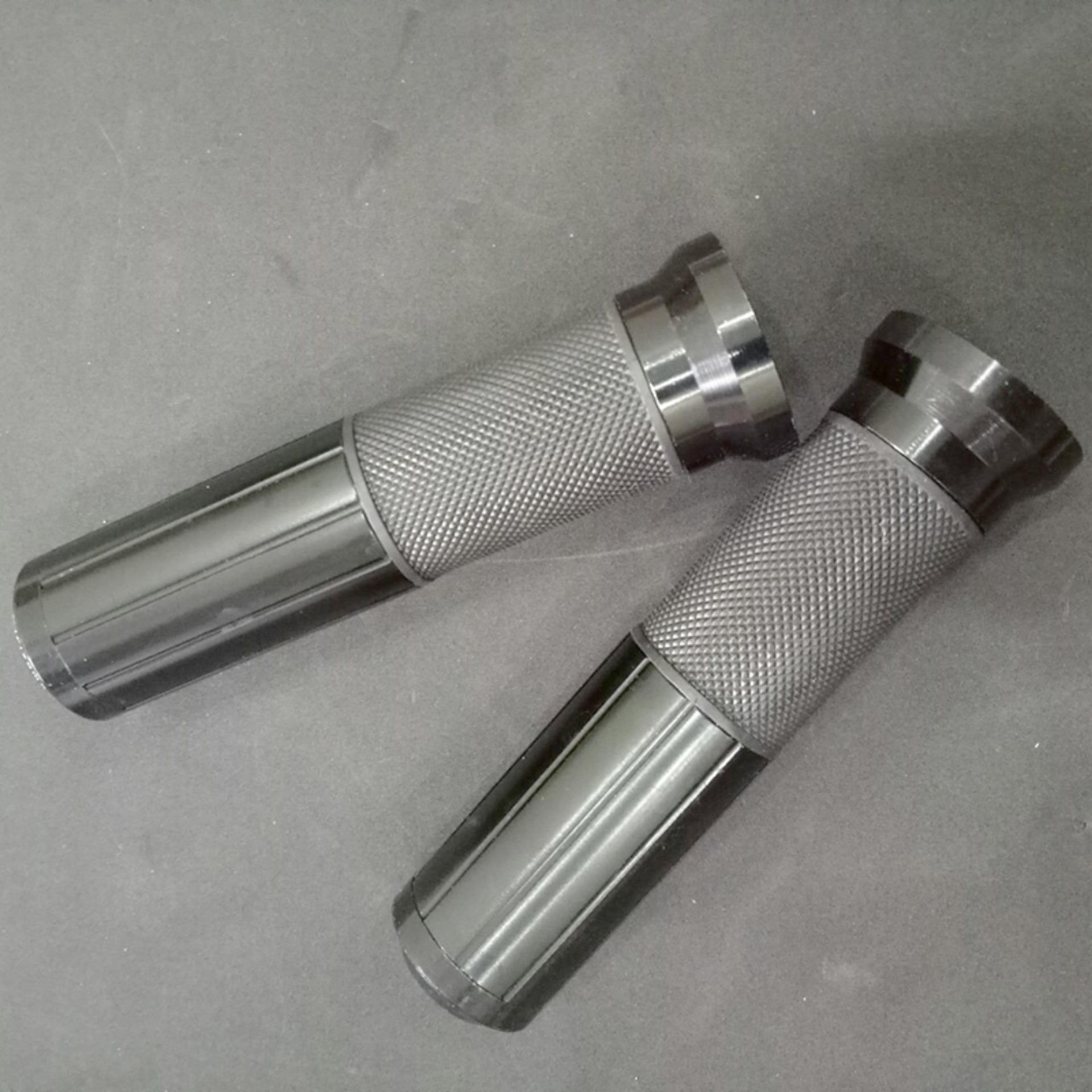 Tay nắm gù bằng lắp cho dòng xe dream -wave -honda-=yamaha- exciter - tay nắm màu đen