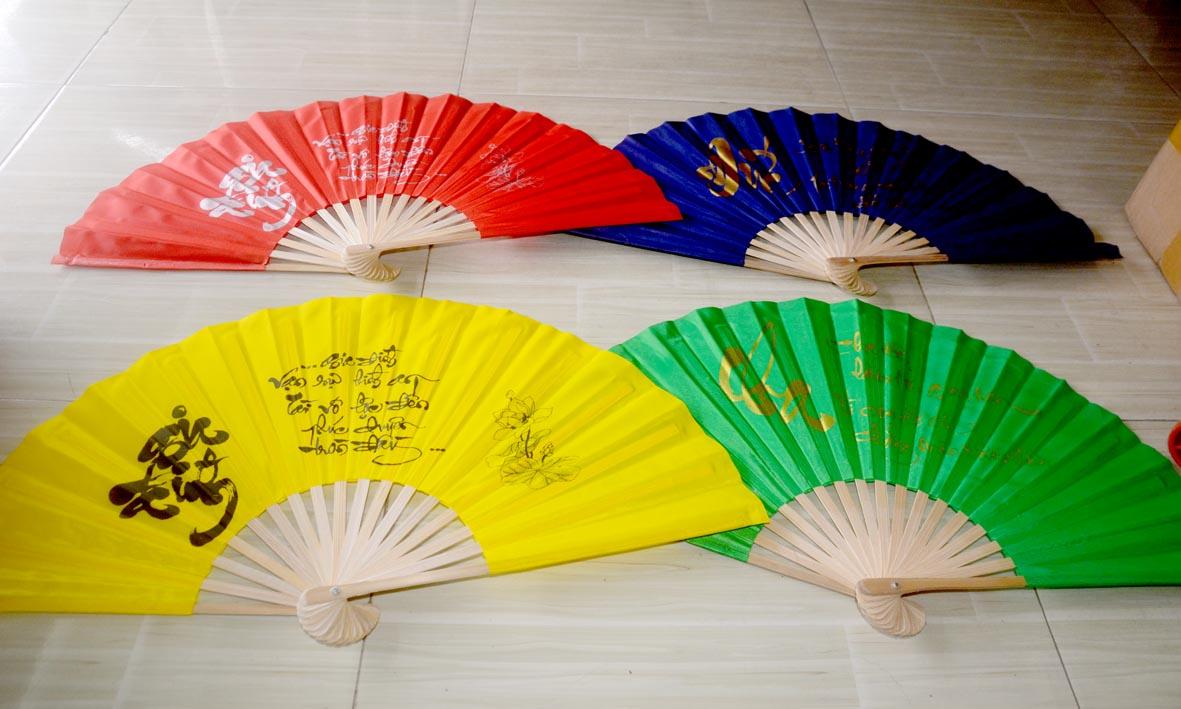 Quạt vải viết chữ thư pháp-Nhiều cỡ