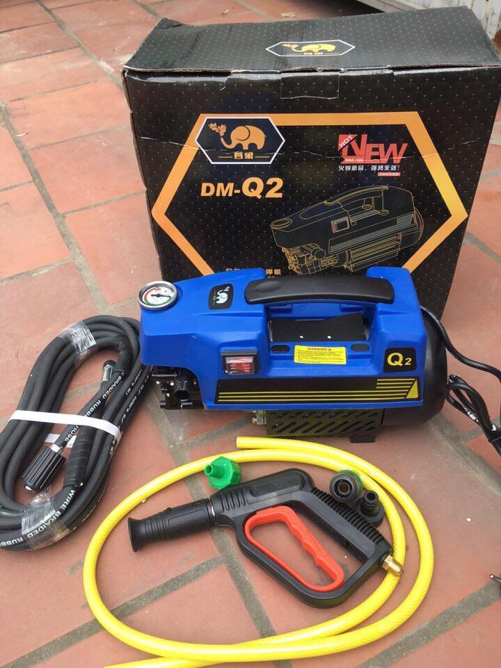 Máy rửa xe áp lực tự hút nước Q2