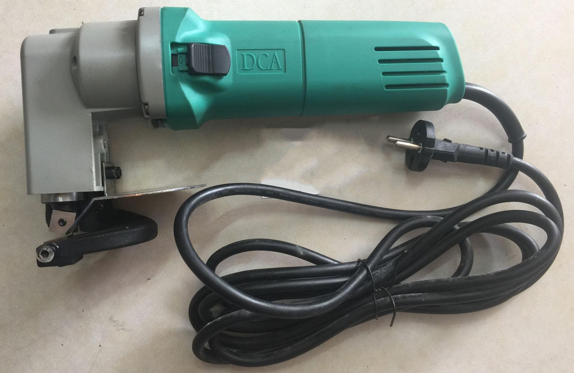 Máy cắt tôn 2.5mm 710W DCA AJJ25 J1J-FF-2.5  (Xanh)