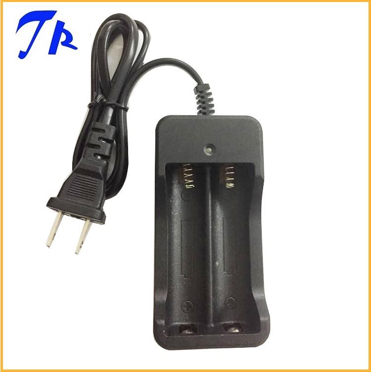 [HCM]Máy sạc pin 18650 đôi máy sạc 2 viên 18650 3.7v 4.2v