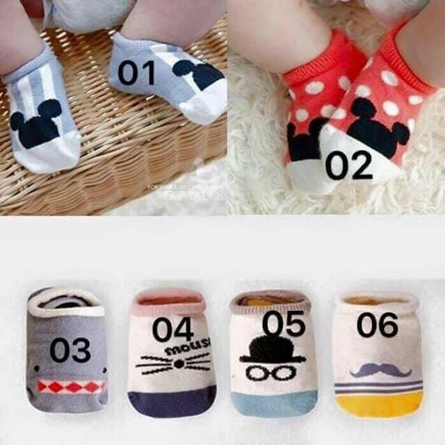 Lố 10 đôi tất chống trơn cho bé yêu
