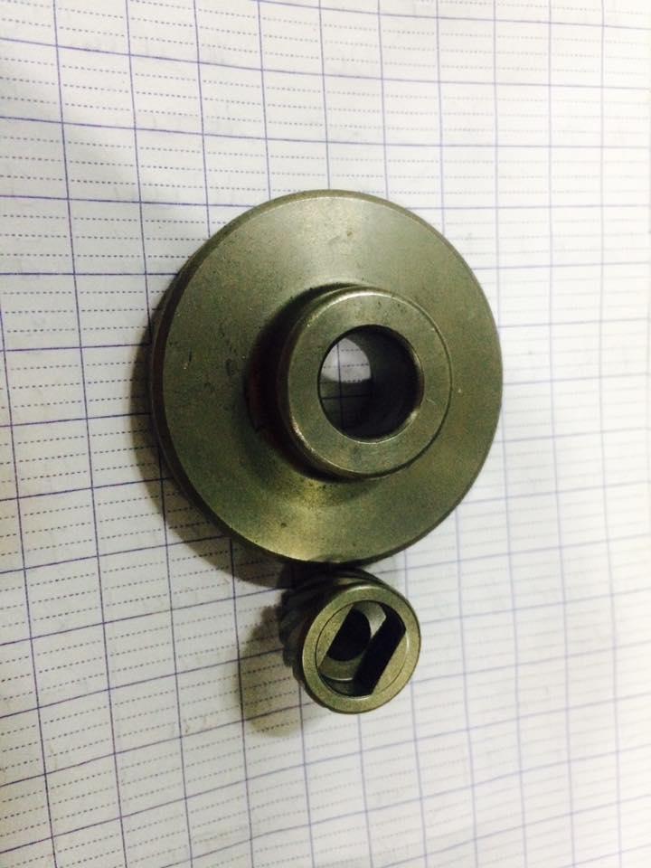 Nhông (bánh răng) máy mài góc Maktec MT961  / MT953