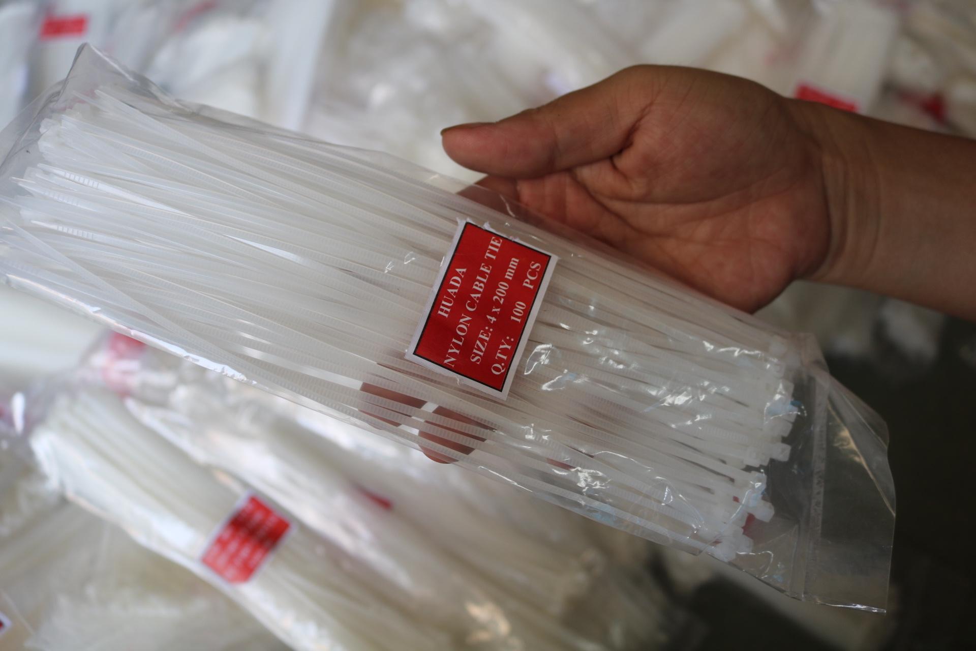 [HCM]BỊT 100 SỢI DÂY RÚT 2 TẤC NHỰA - DÂY THÍT NHỰA 20cm- 10 bịt tặng 1 bịt