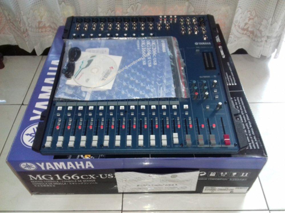 MIXER YAMAHA 166 CX