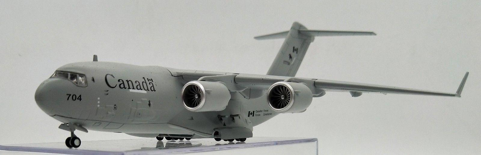 Mô hình máy bay C-17 Globemaster III Canada tỉ lệ 1:200