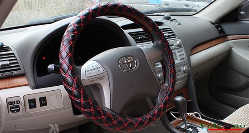 Bọc vô lăng Oto V15 (Đen phối đỏ)
