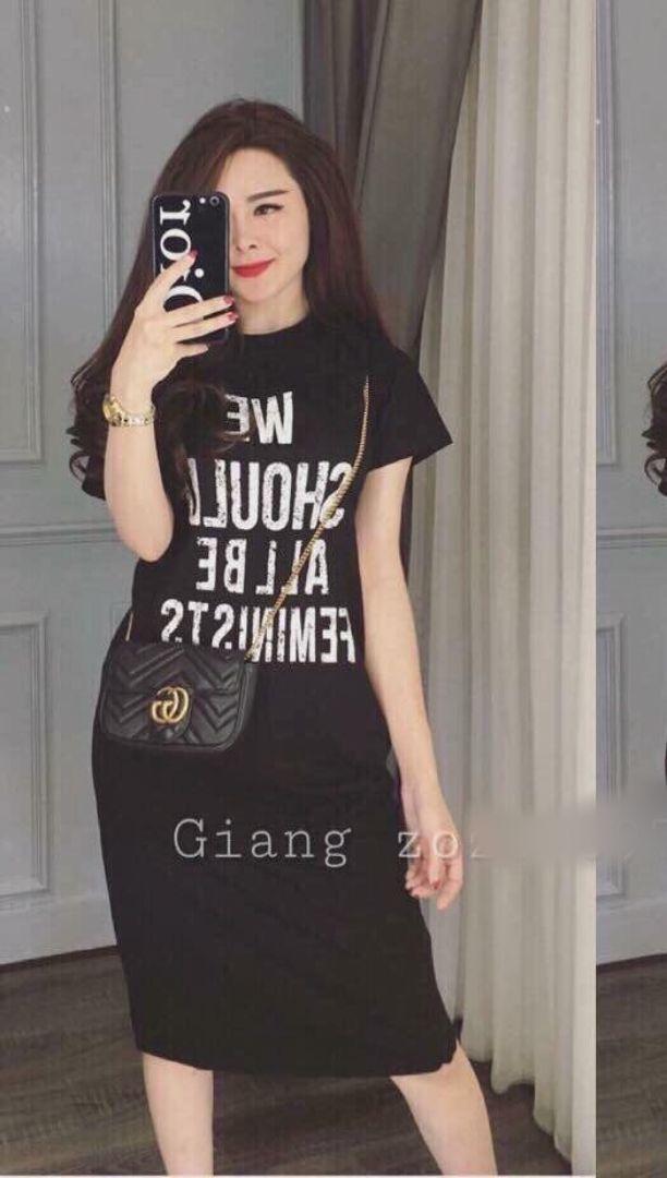 Đầm suông in chữ D828