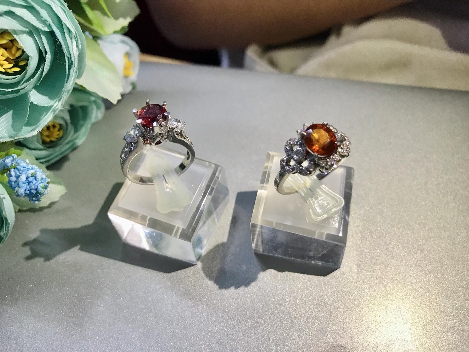 [HCM] Mộc - Đế trưng bày nhẫn size 3x3x2cm