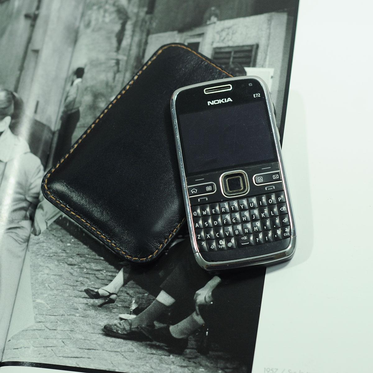 Bao da handmade cho điện thoại Nokia E72 - Bao da Mino Crafts VI362