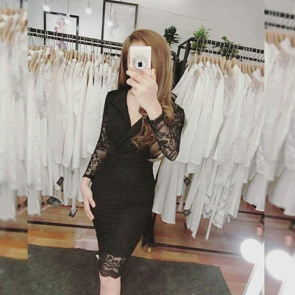 Đầm body tay dài xẻ ngực sexy