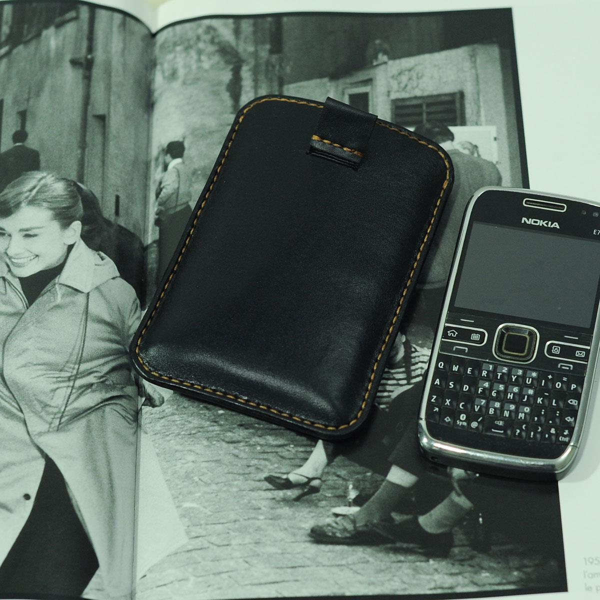 Bao da handmade cho điện thoại nokia e72 - bao da mino crafts vi362