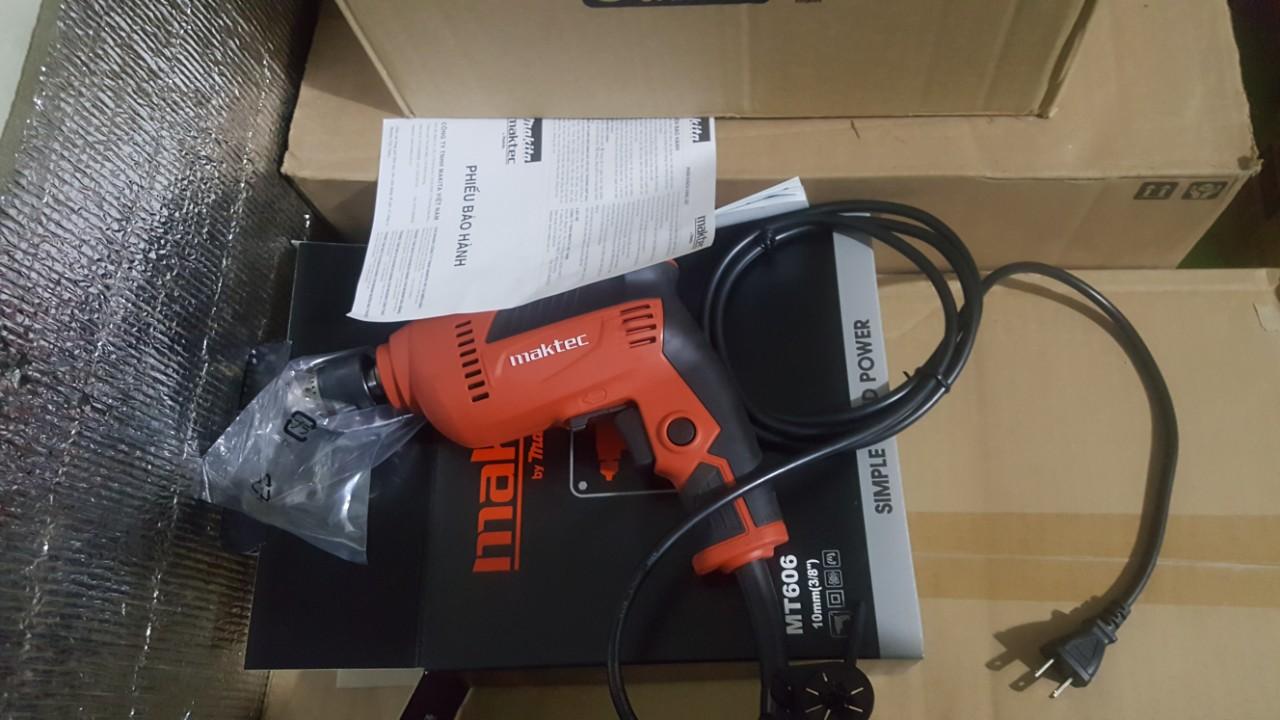 Máy khoan Maktec MT606