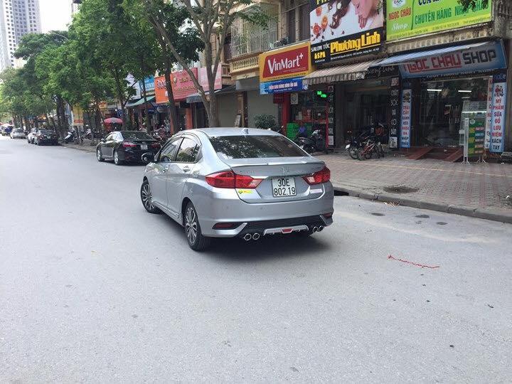 Lip chia bô Honda City 2017-2018