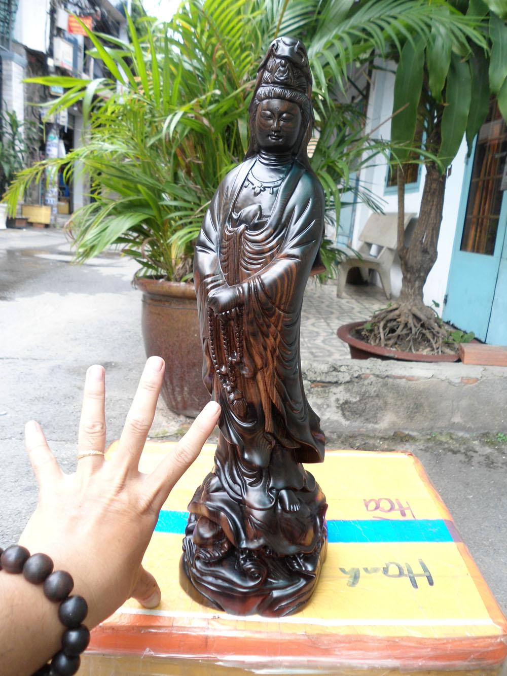 Tượng Phật Bà Quan Âm gỗ mun cao 40cm