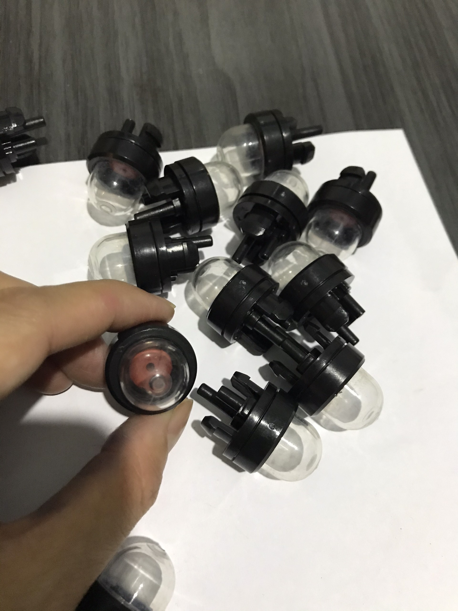 [HCM]NÚM ( ĐẾ) BƠM XĂNG MÁY CƯA XÍCH (2 CÁI)