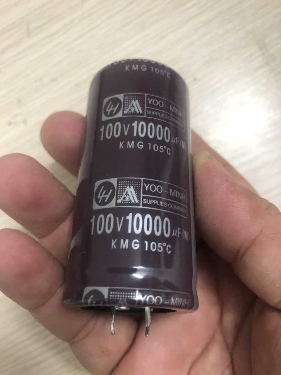 TỤ LỌC NGUỒN AMPLY 100V-10000uF NÂU